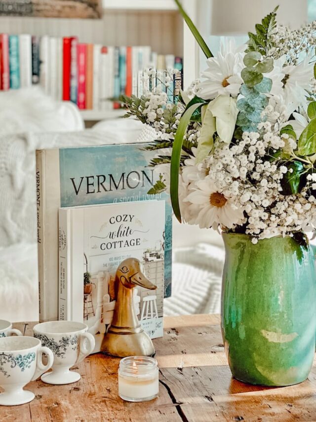 Decorating with Vintage Books: 20+ Ideas to Try
