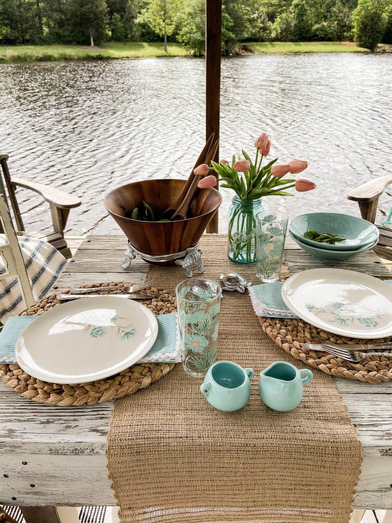 Outdoor Mother's Day Table Setting