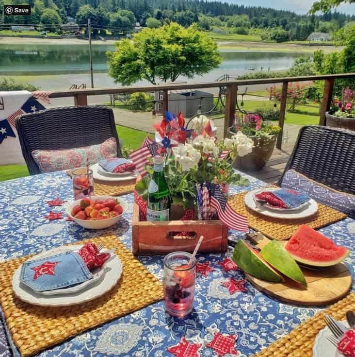 A Perfectly Patriotic Tablescape