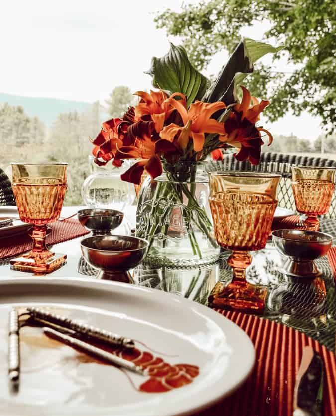 Simple Summer Lobster Tablescape