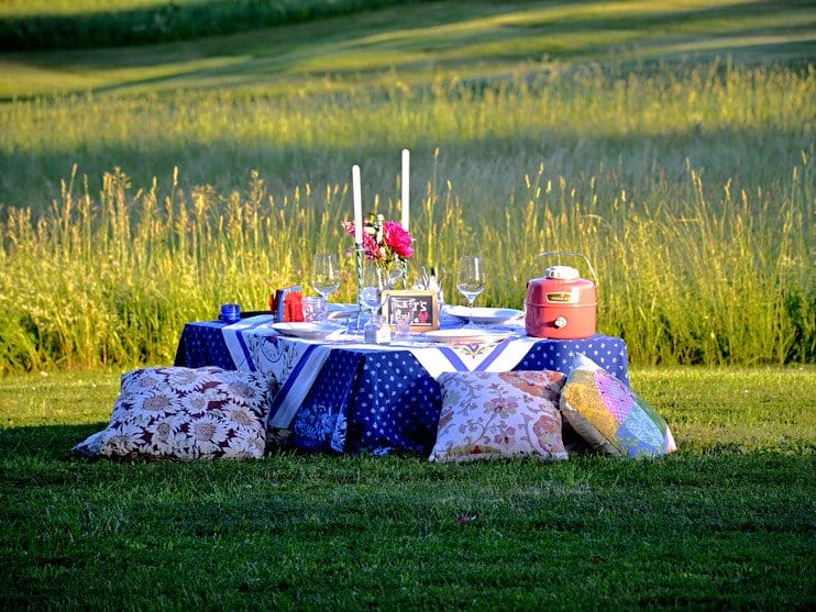 Backyard Pallet Picnic Serving up Maine Lobster Rolls