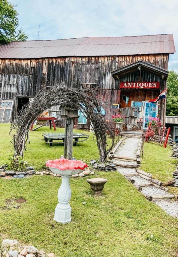 Antique Shop thrifting goals.