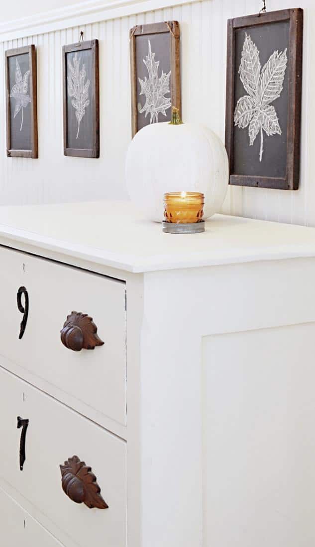 Entryway Ideas with Antique Decor