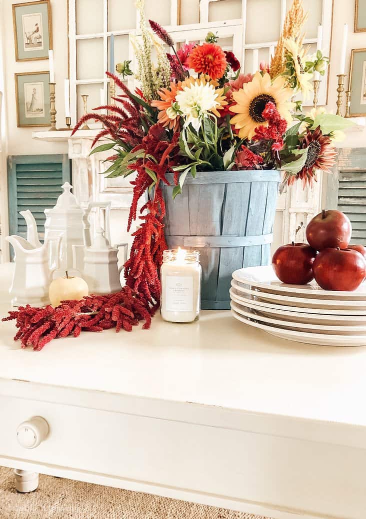 Simple Fall Table Centerpiece