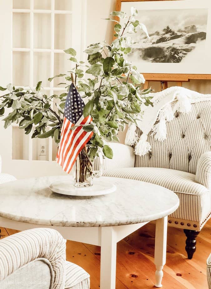 Simple Vintage Patriotic Decor