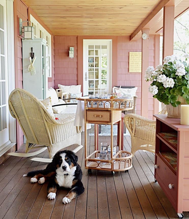 How to Decorate a Porch with Vintage Style