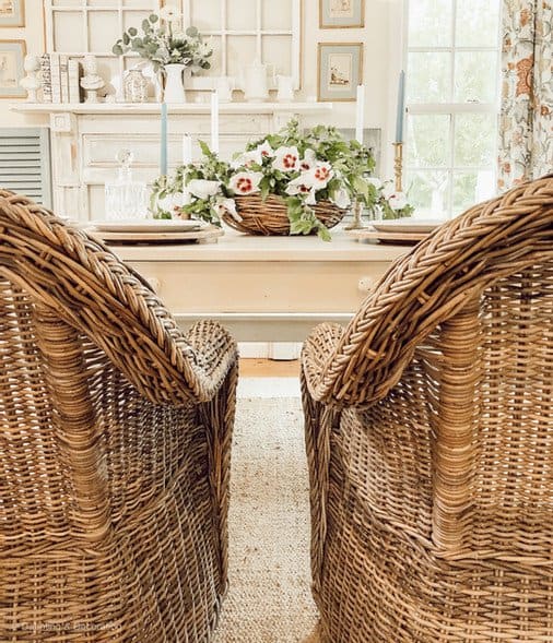 Simple Rose of Sharon Farmhouse Centerpiece