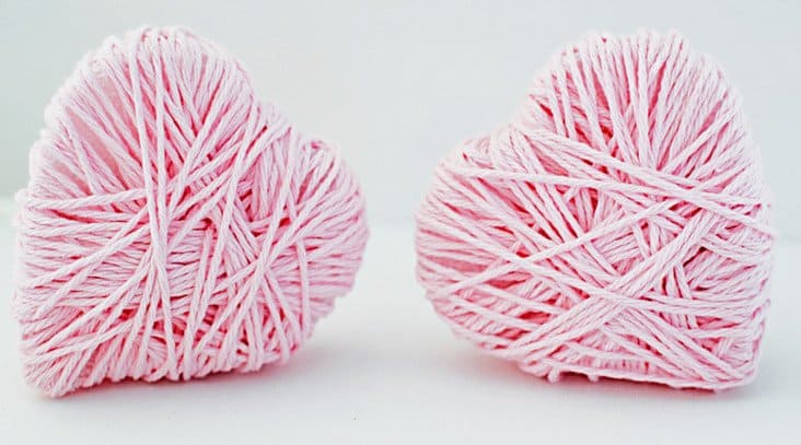 DIY heart garland for Valentine's Day