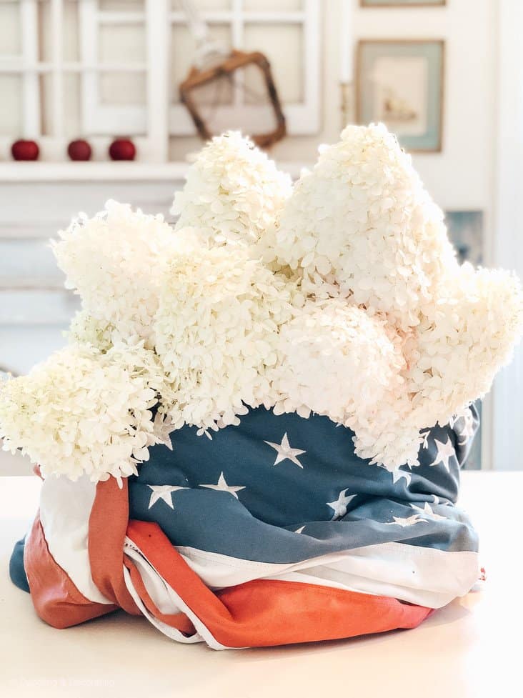 Vintage Patriotic Table Centerpiece