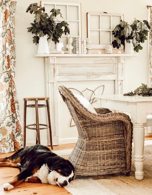 White Summer Farmhouse Mantel