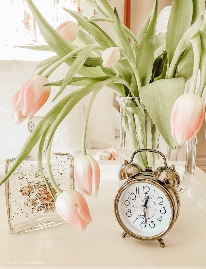 Guest Bedroom Spring Decor Ideas