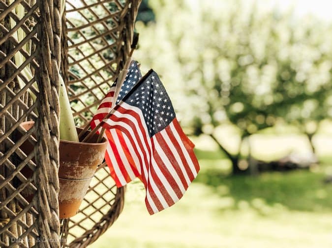 Simple Patriotic Vintage Decor