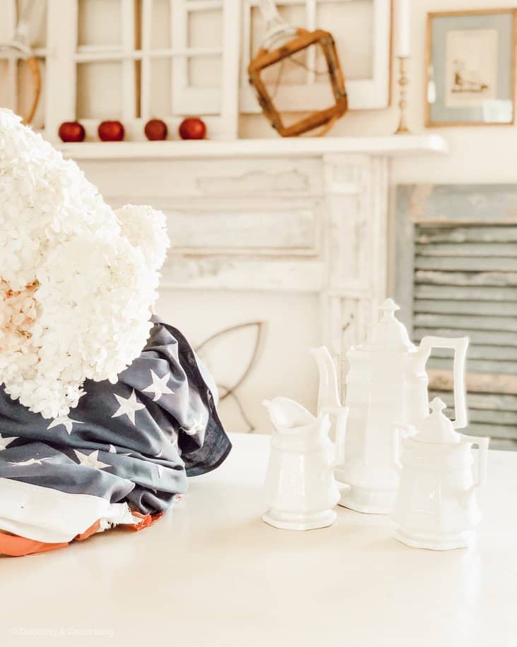 Vintage Patriotic Table Centerpiece