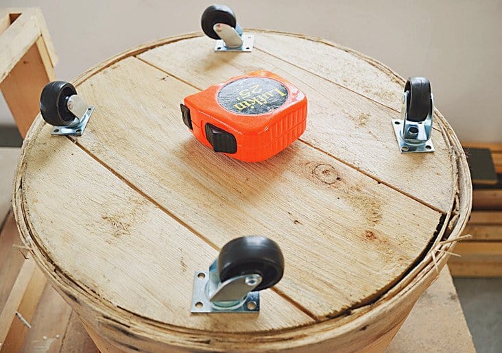 Simple DIY Vintage Crate Mobile Table