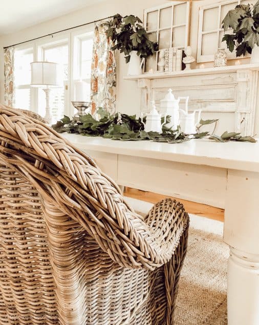 White Summer Farmhouse Mantel