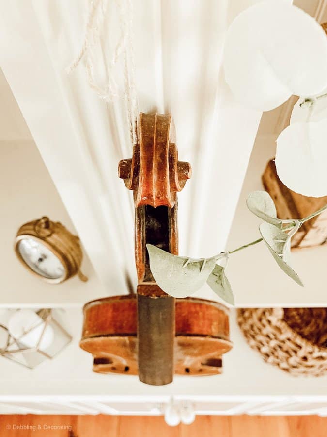 Decorating with Vintage Finds, Vintage Wooden Violin