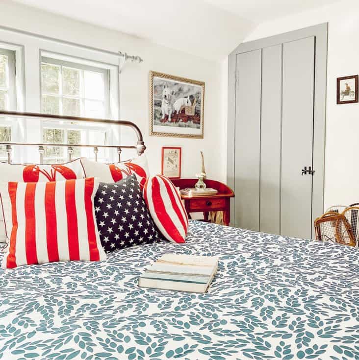 Decorating with Red, White, and Blue in the Guest Bedroom