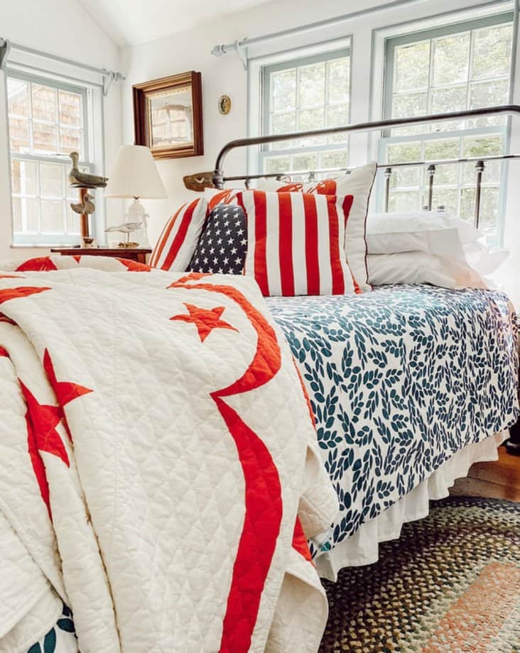 Decorating with red, white, and blue in the guest bedroom