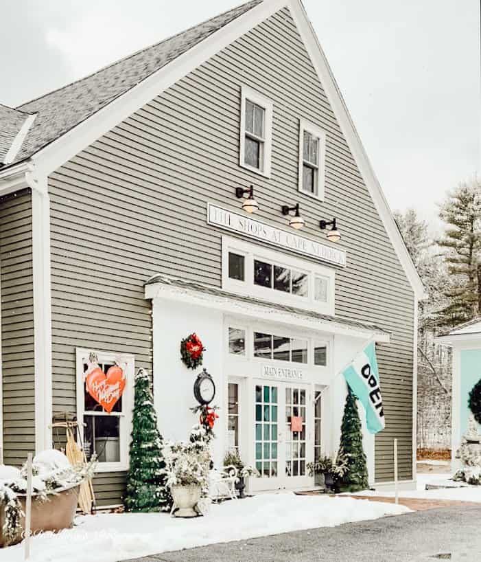 My Favorite Second-Hand Shops from Vermont to Maine Cottage by the Brook.