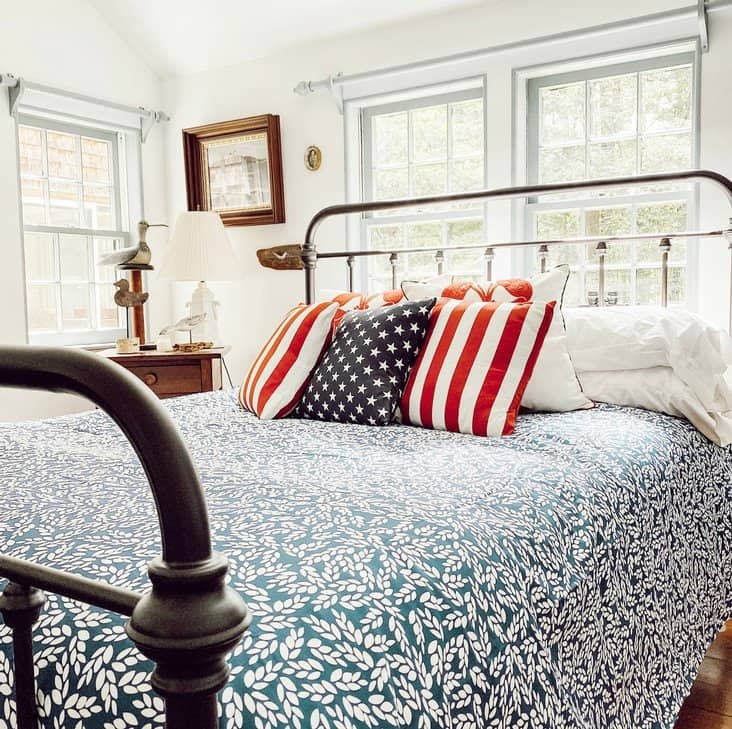 Decorating with Red, White, and Blue in the Guest Bedroom