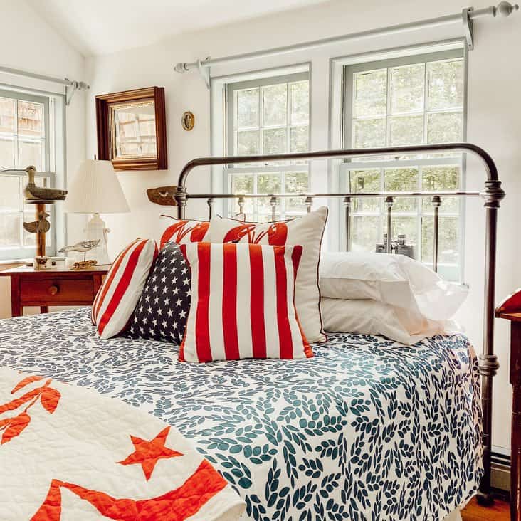 Decorating with Red, White, and Blue in the Guest Bedroom