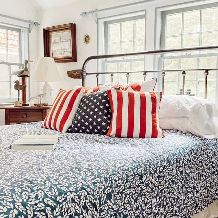 Decorating with Red, White, and Blue in the Guest Bedroom