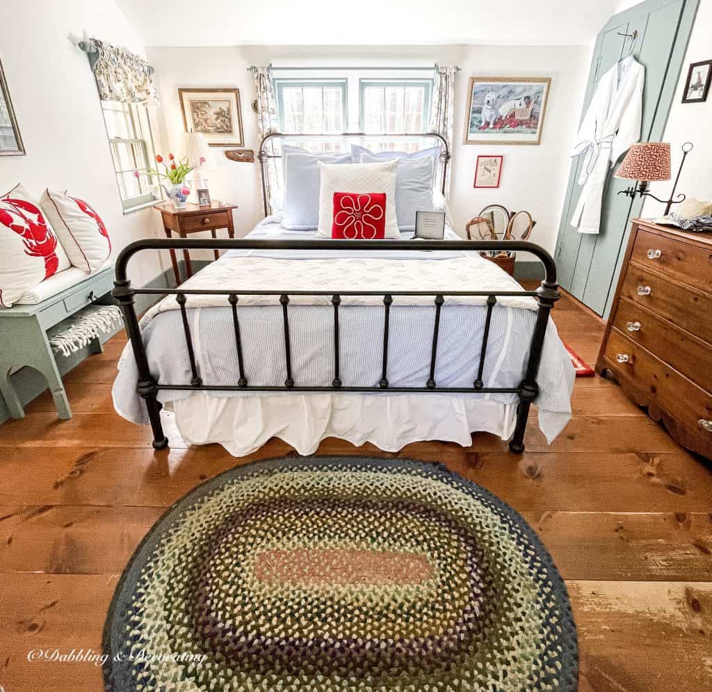 Guest bedroom decorated with Schweitzer Linens seersucker bedding.