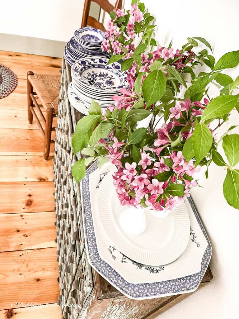 5 Clever Ways to Decorate with Yard Sale Finds.