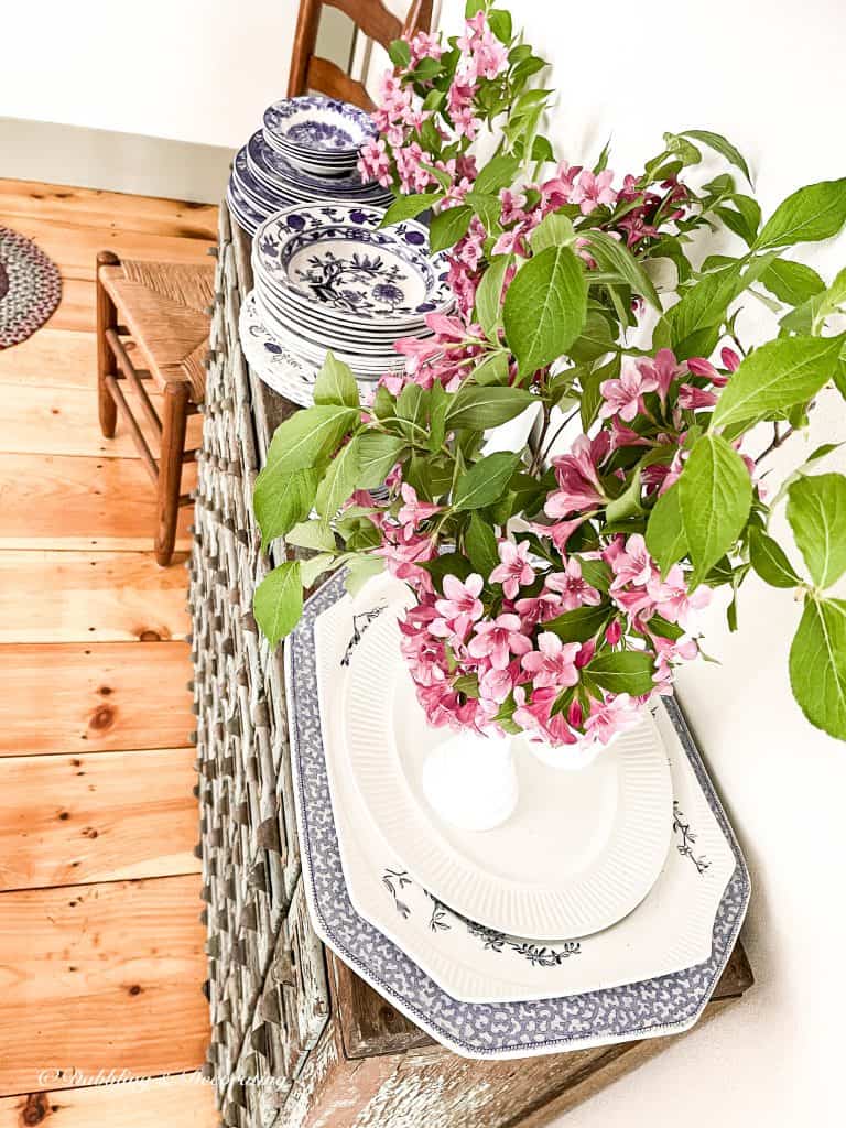 Spring Flowers in Yard Sale Finds in Vintage Home.