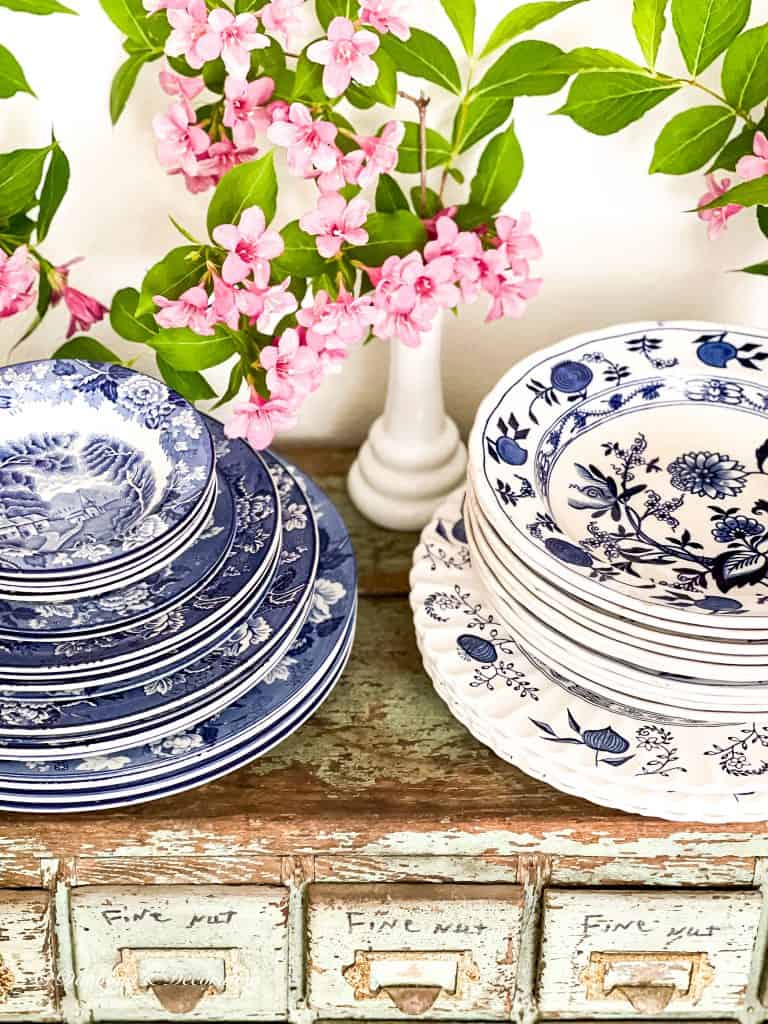 blue and white dish yard sale finds