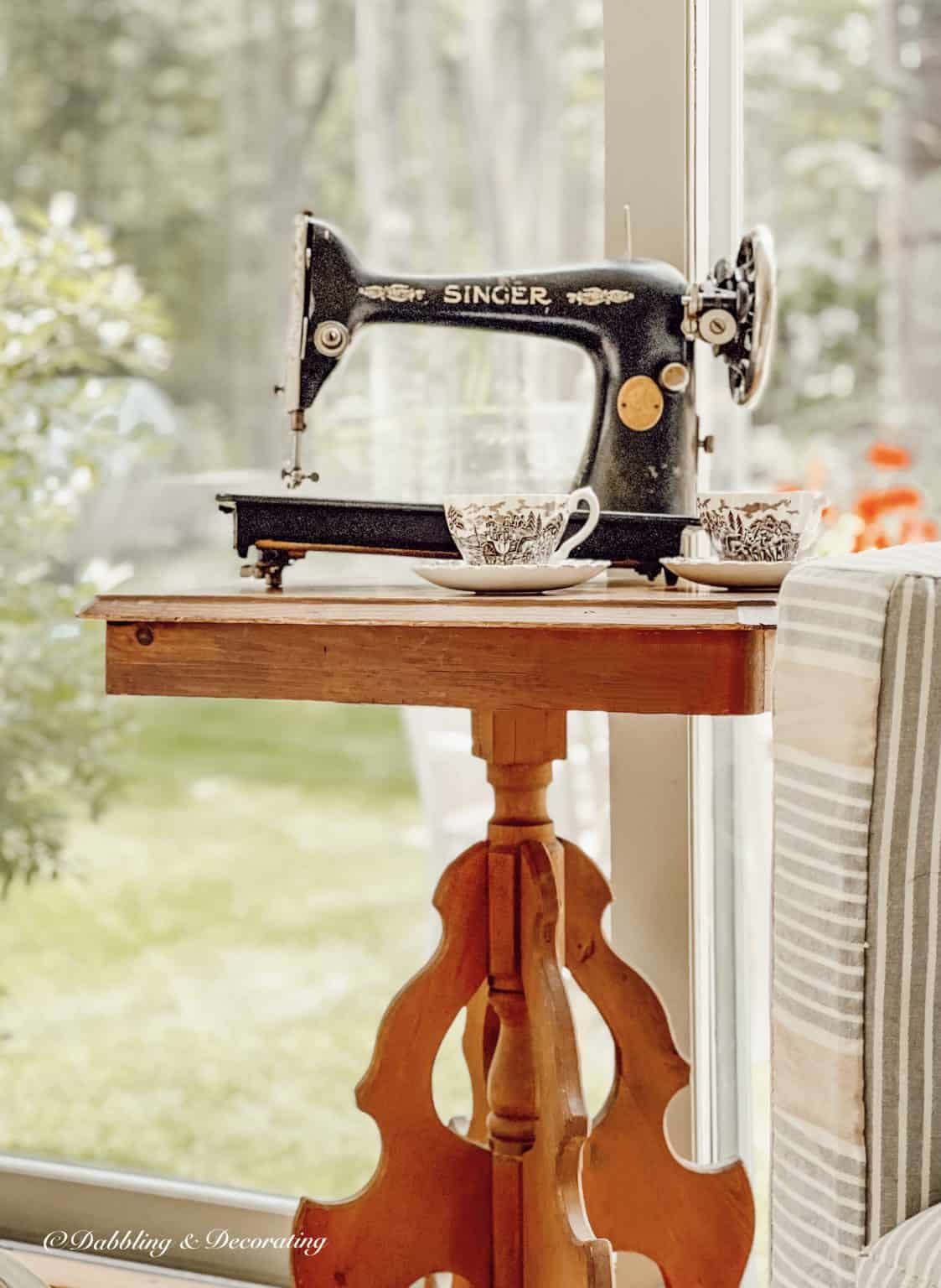 Vintage Sewing Machine Repurposed Dabbling & Decorating