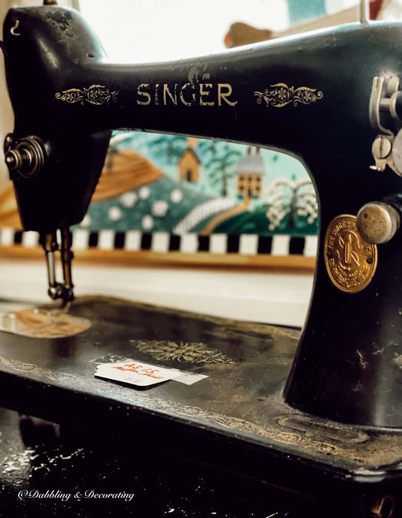 Vintage Singer Sewing Machine in Thrift Shop