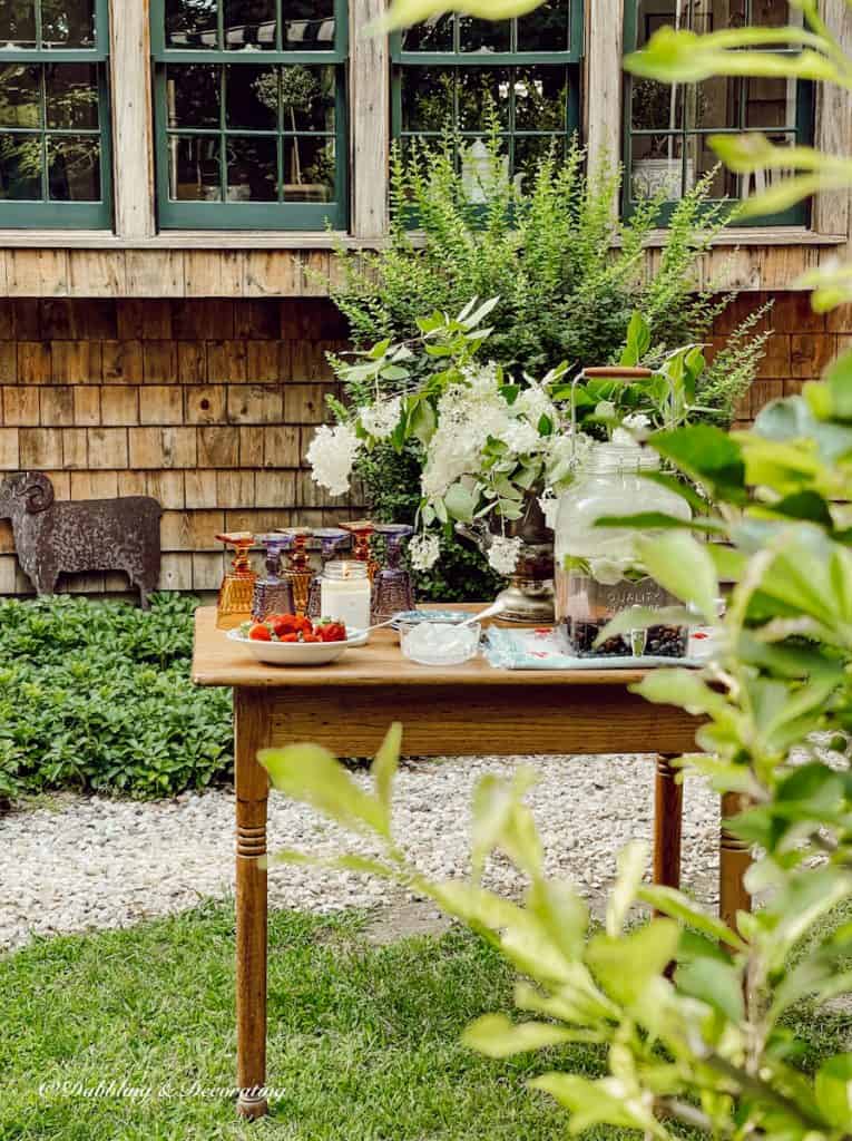 The Cutest Little Outdoor Beverage Table