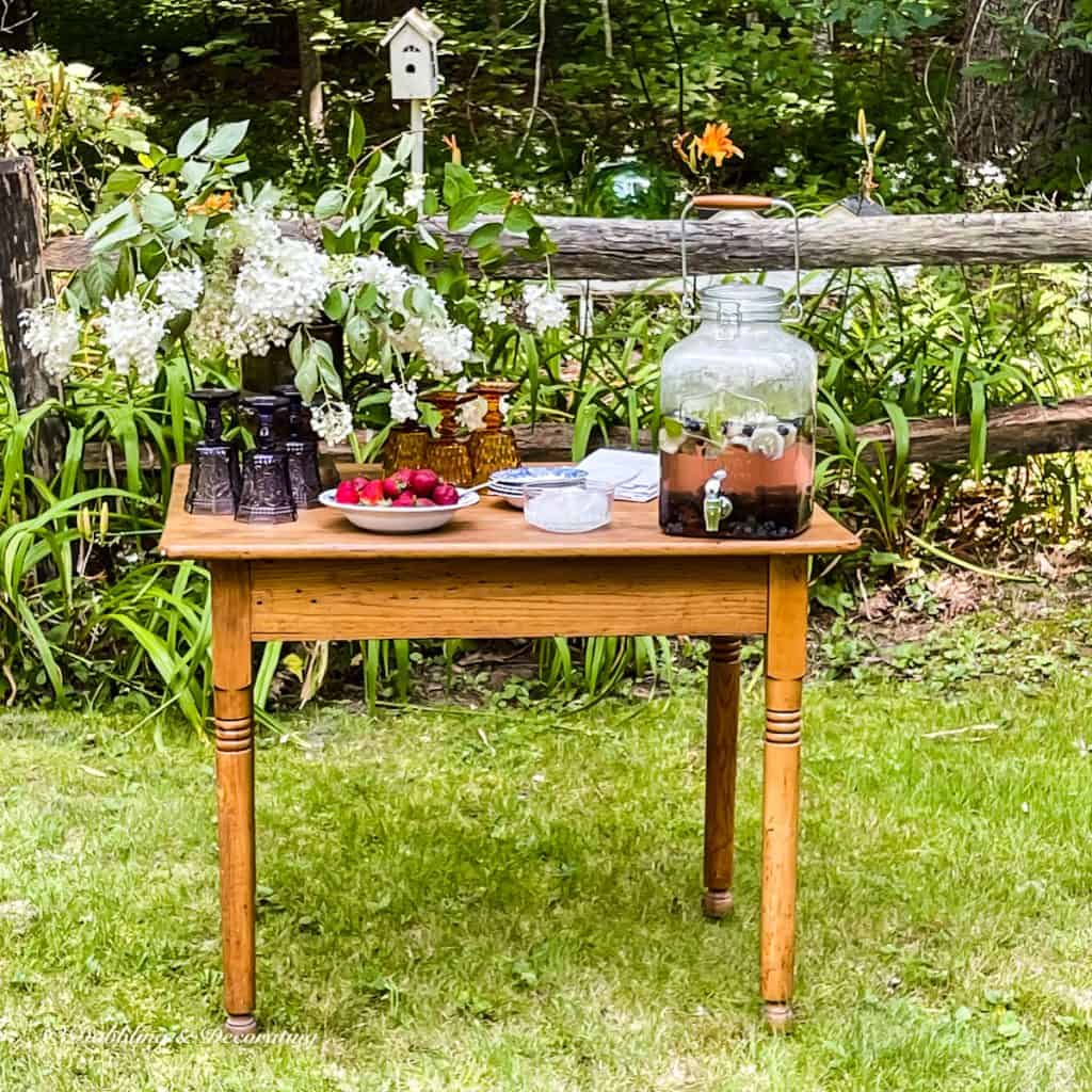 The Cutest Little Outdoor Beverage Table