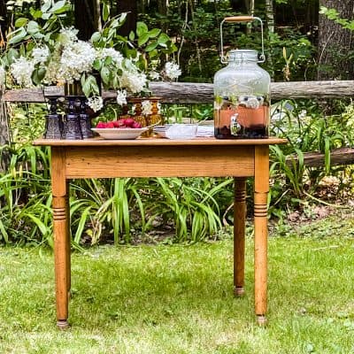 The Cutest Little Outdoor Beverage Table