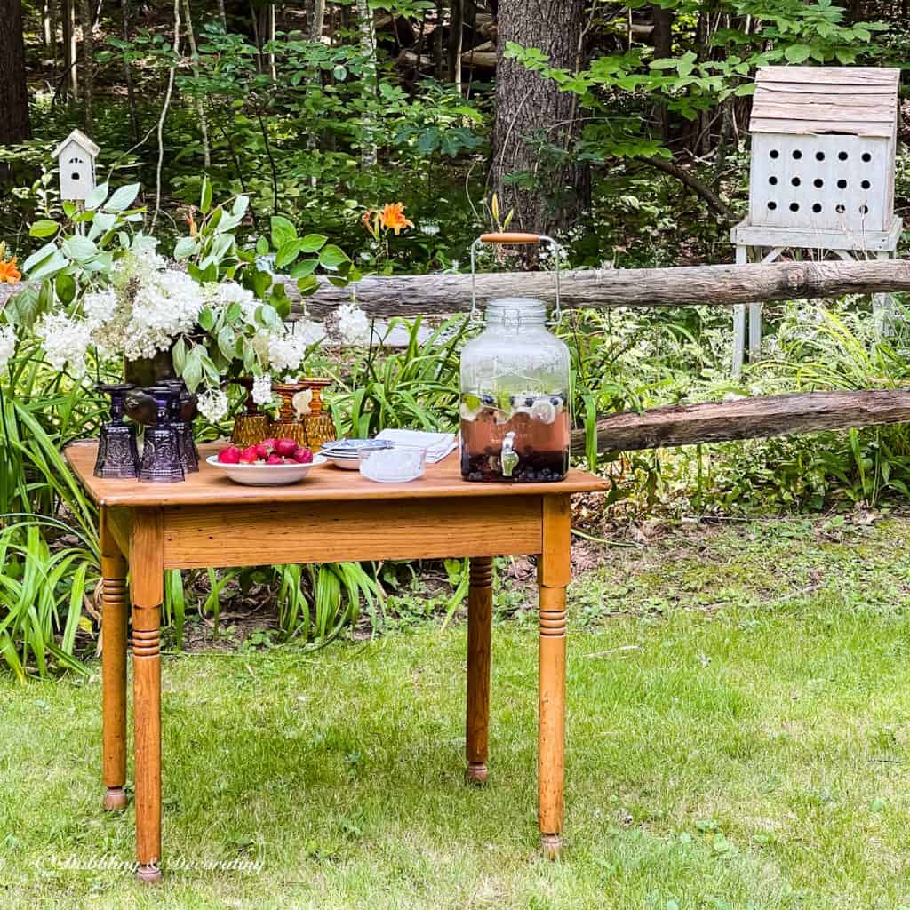 The Cutest Little Outdoor Beverage Table