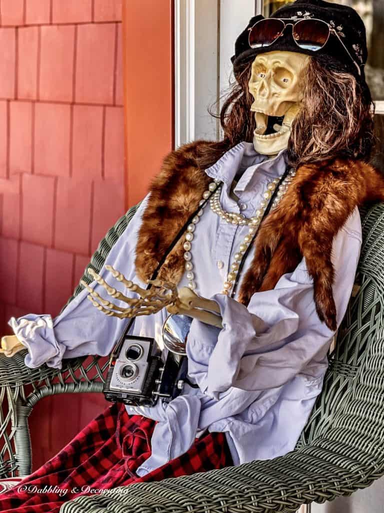 Female Skeleton Halloween Spirit 2021