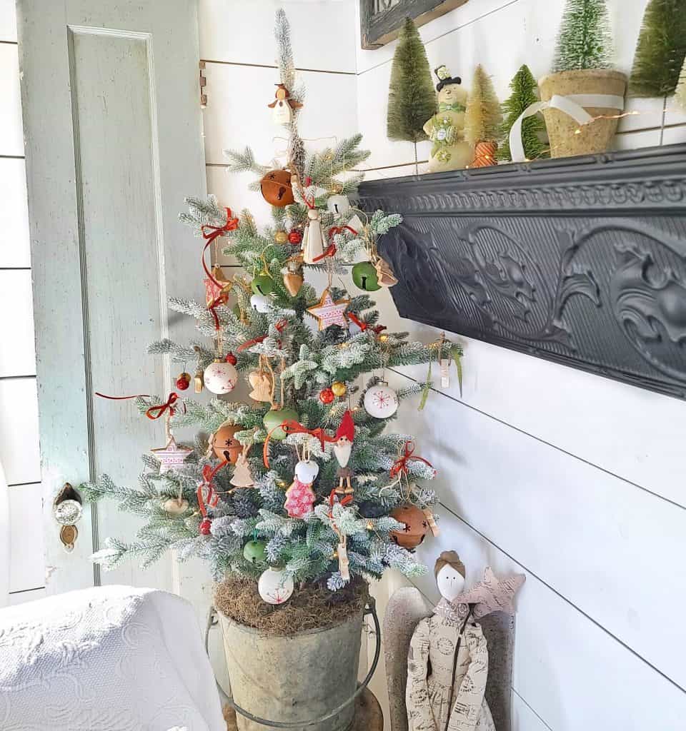 Creative Christmas Tree Ideas for Your Small Space. Vintage Christmas  Decor.