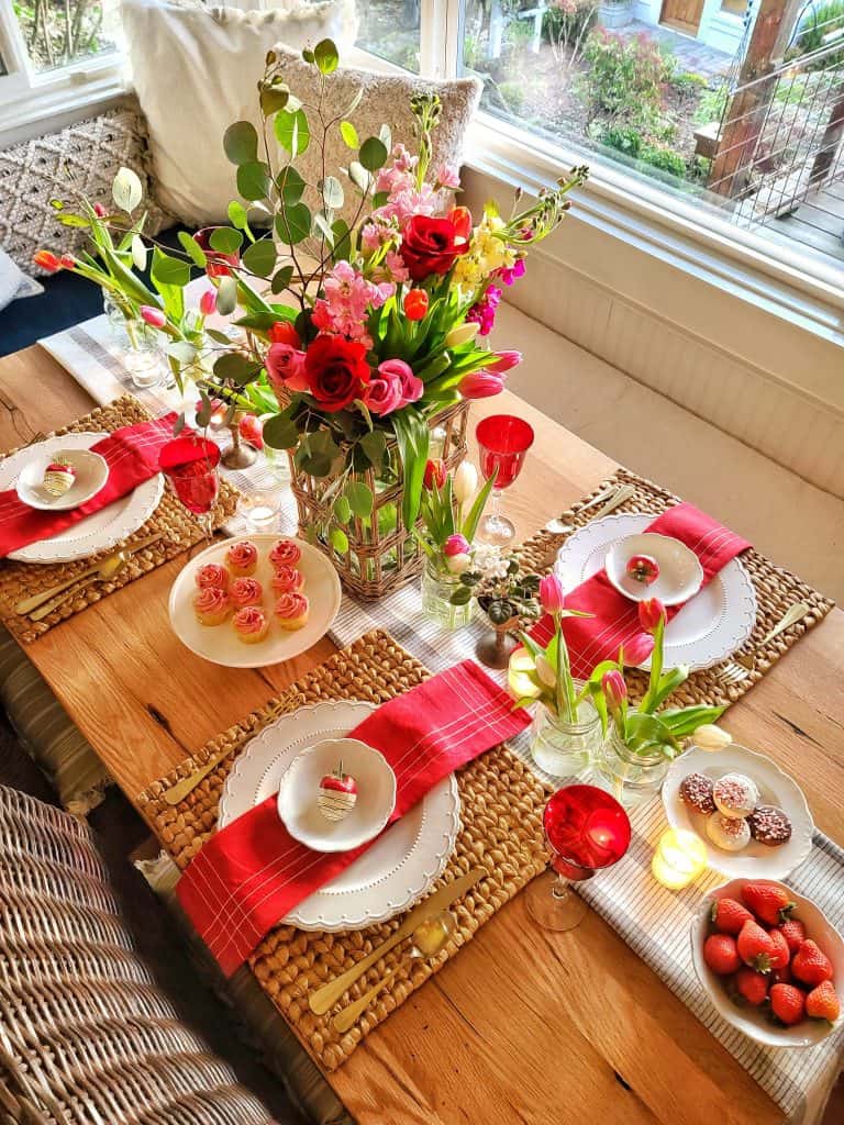 How to Create a Garden Inspired Valentine’s Day Tablescape
