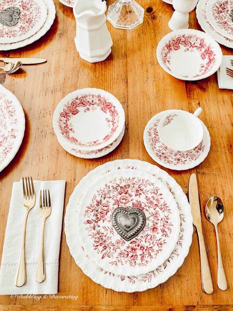 Romantic Table Setting Pretty in Pink