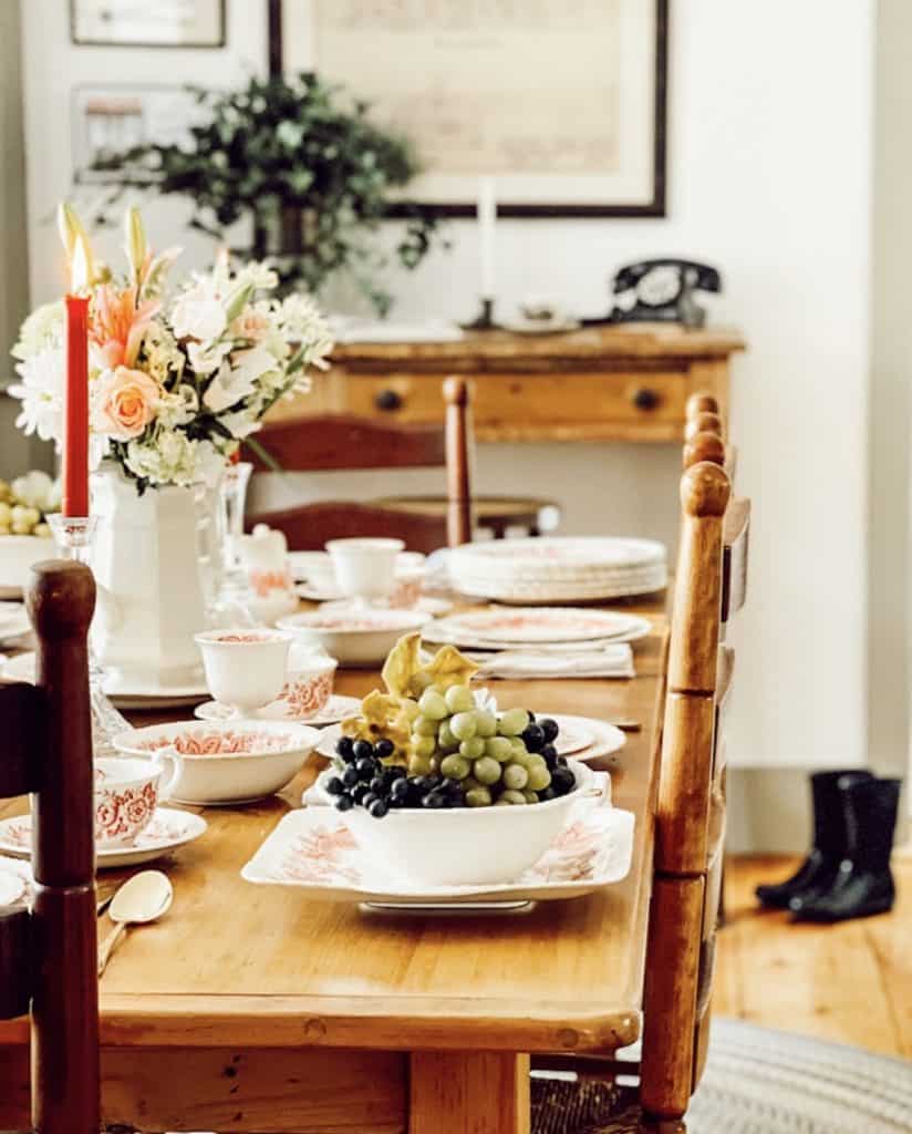 Romantic Table Setting Pretty in Pink