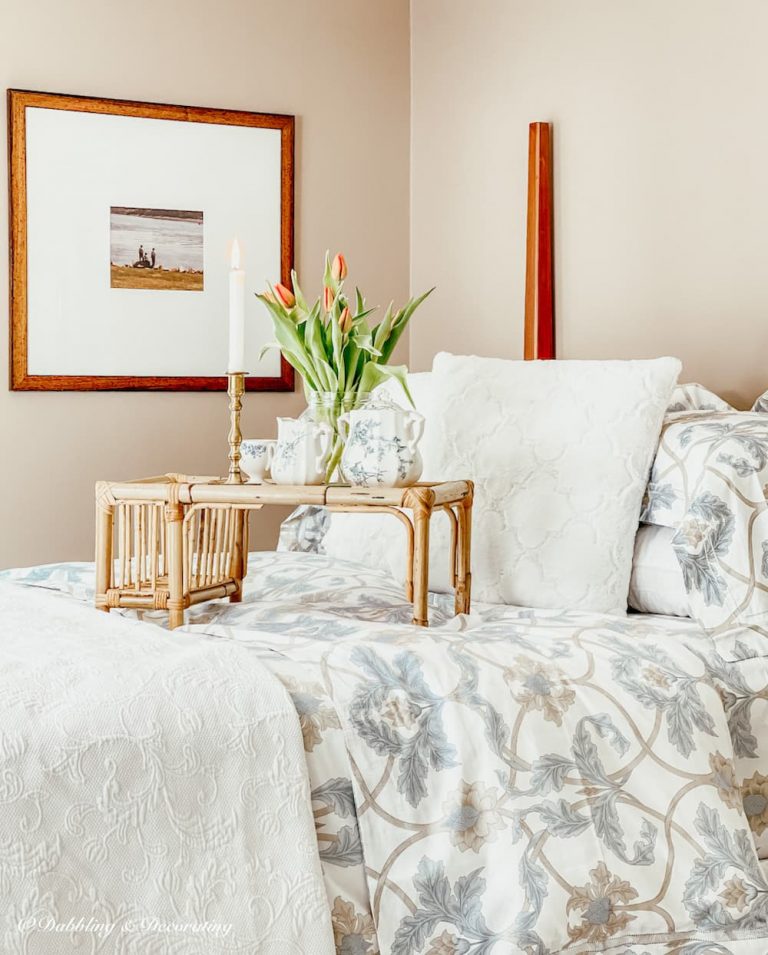 How to Create an Inviting Guest Bedroom Dabbling & Decorating
