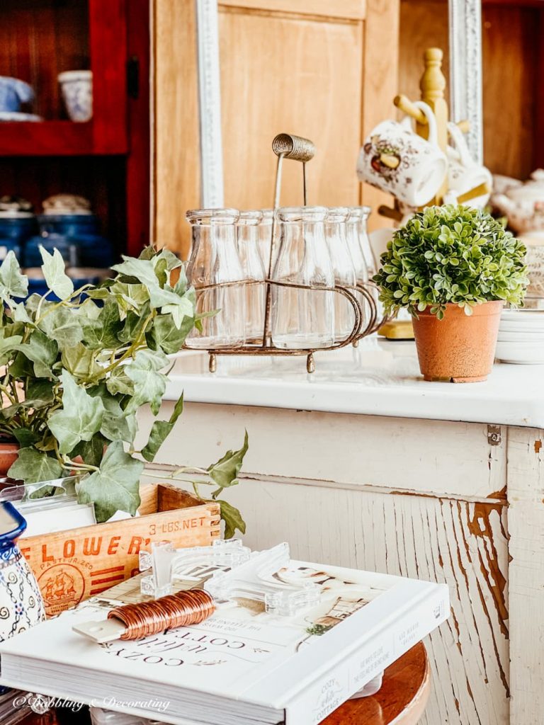 How to Start a Vintage Booth Business