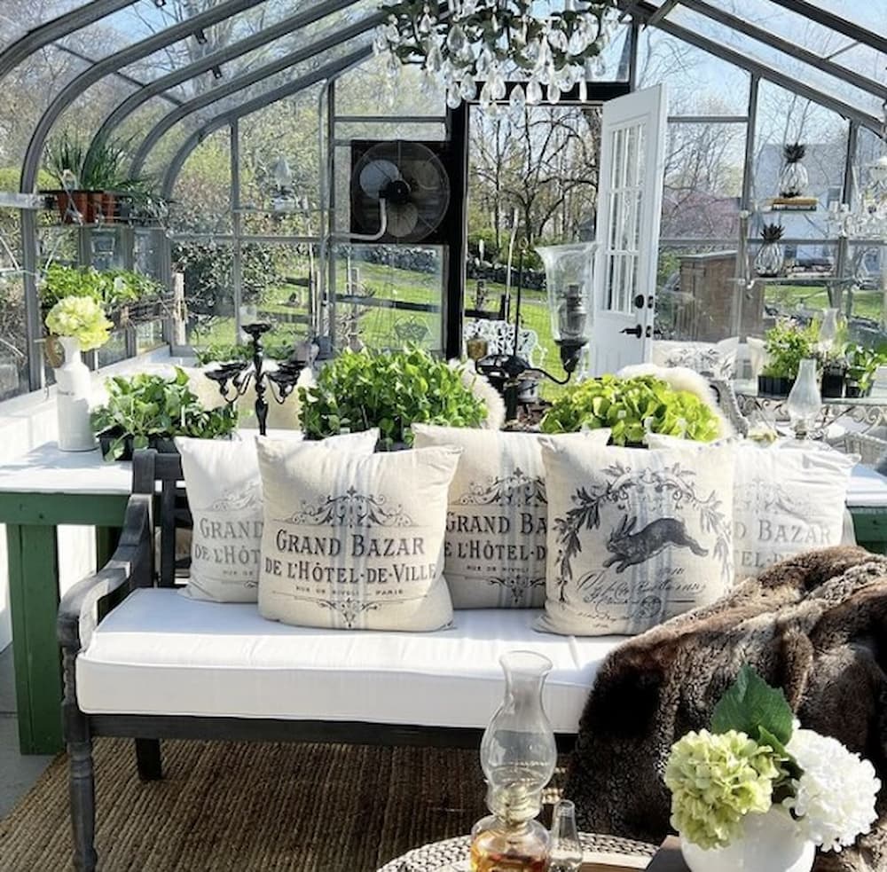 Gorgeous Greenhouses to Swoon Over
