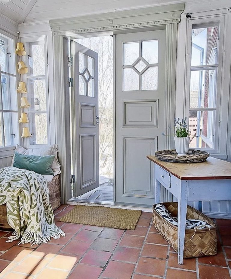 View of Scandinavian Spring Homes: 10 Light and Airy Cottage Tours to Inspire