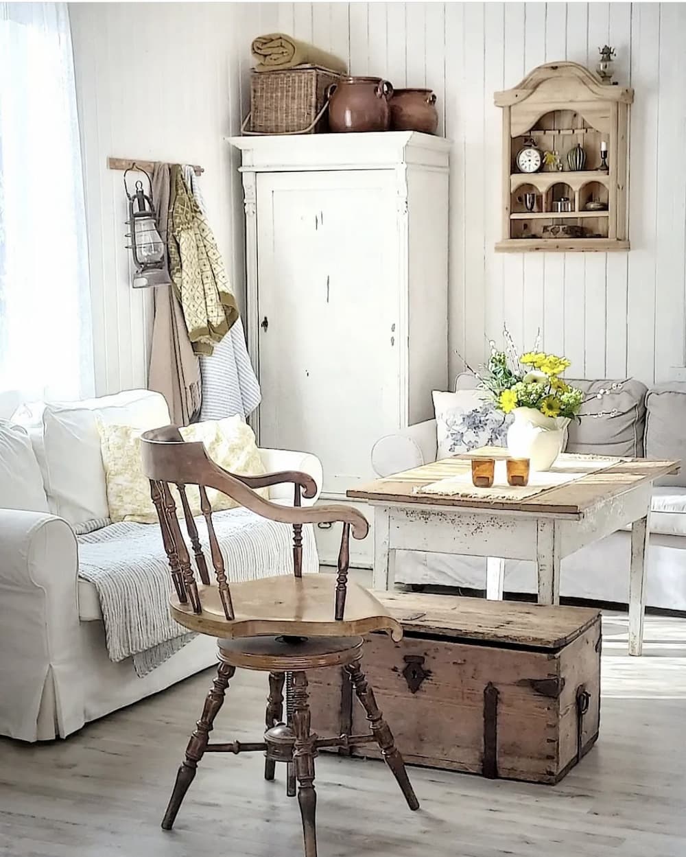 Scandinavian Spring Homes When Less is More