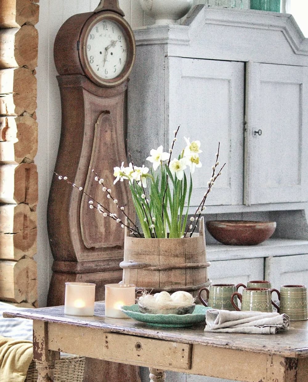 Scandinavian Spring Homes When Less is More