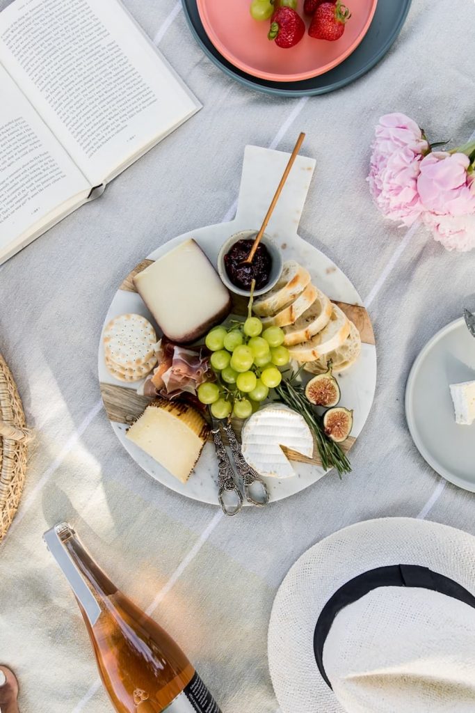 How to Have a Perfect Picnic in the City