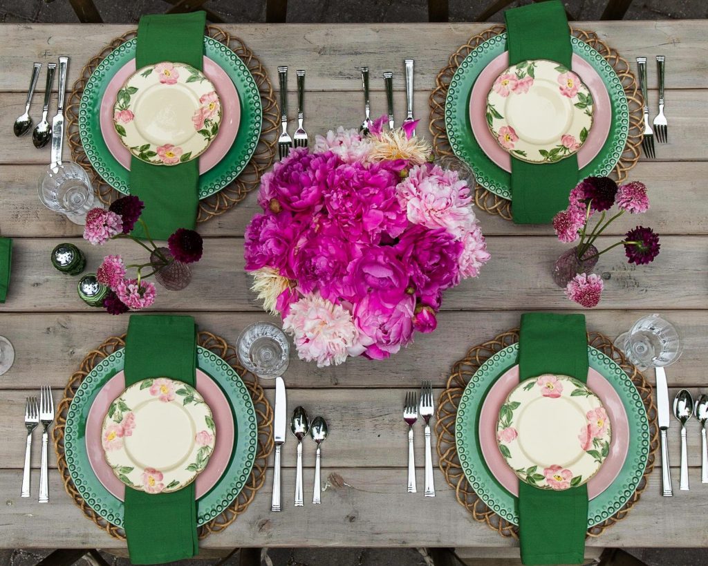 Pink-Peonie-Summertime-Tablescape