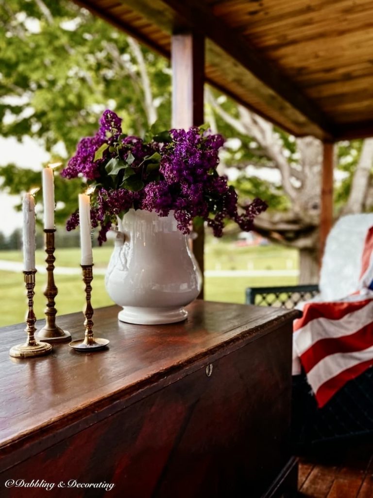 Simple Vintage Americana Porch Table Ideas